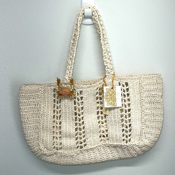 NWT Crochet Tote Bag w/ Beaded 🦀 Crab Charm - Picture 1 of 5